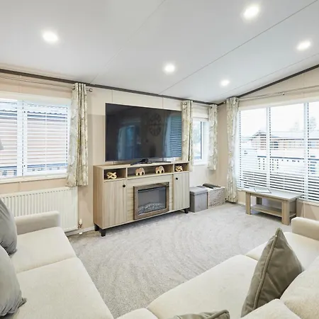 Sandy Lane 20
