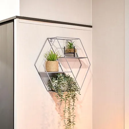 Sandy Lane 20 * York